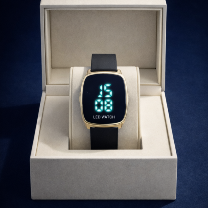 Montre LED Digitale - Boîtier Doré & Bracelet Noir.